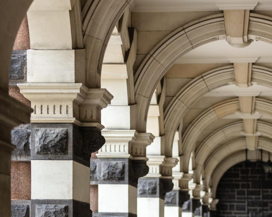 Ebb-Dunedin Esterno foto The arcade